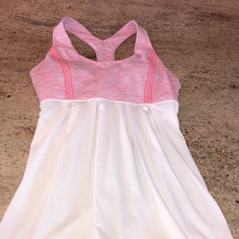 Lululemon tank